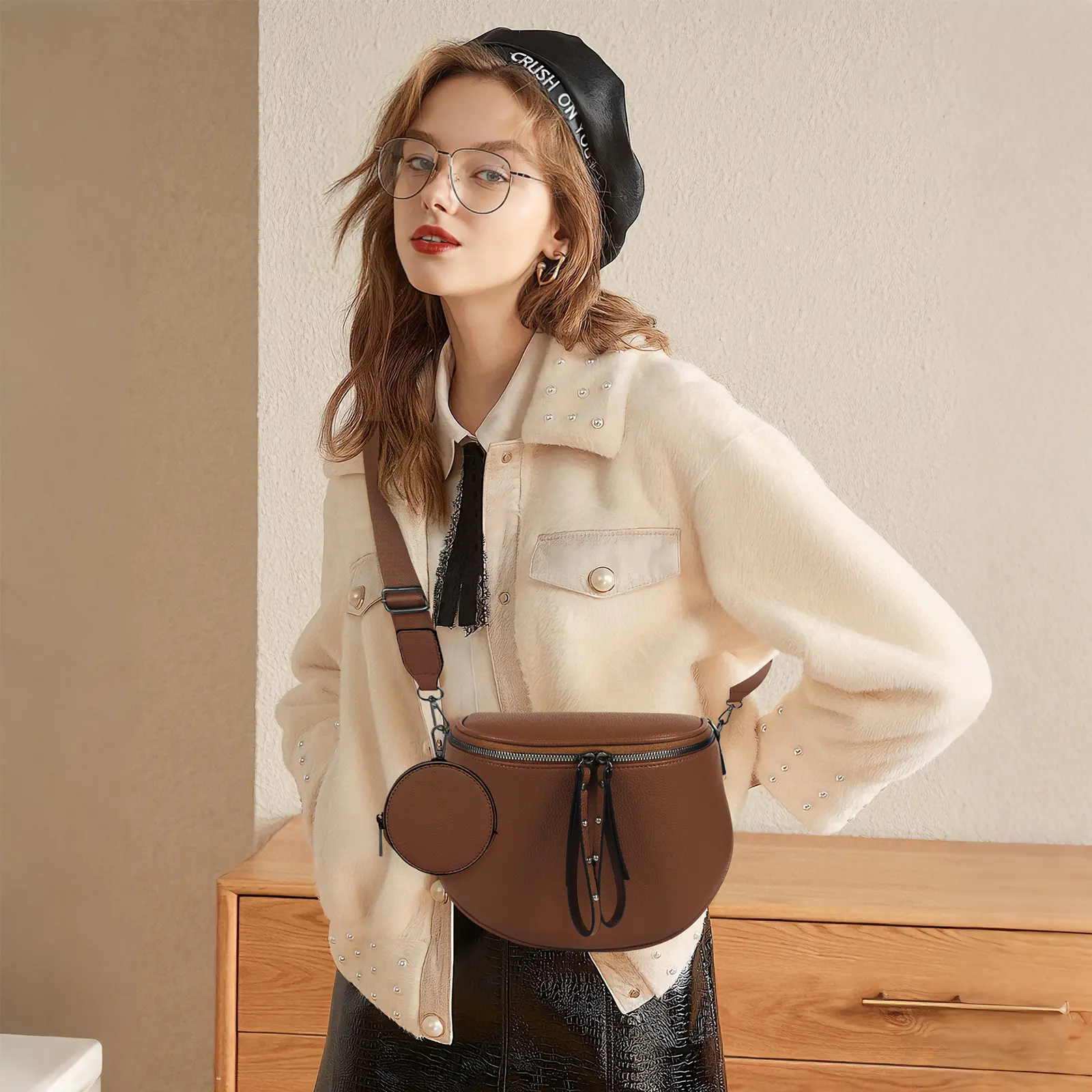 24時間以内発送 未使用品 希少カラー Leather Waist Bag Women's 2026 Versatile Crossbody Bag with Detachable Mini Round