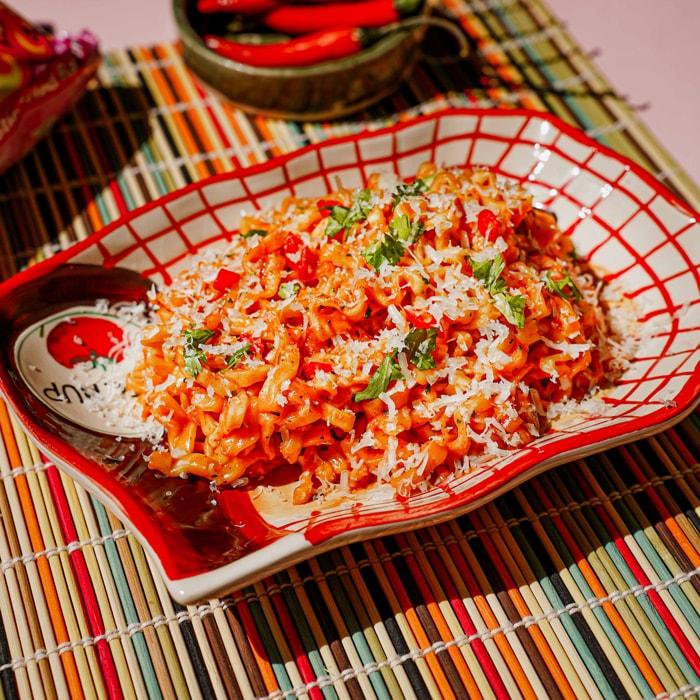 SAMYANG Buldak Ramen Korean Carbonara Stir-Fried Carbonara Hot Chicken Flavor - 5 Packs* 4.58 oz Spicy Cheese Chicken Ramen Noodles Food Instant Packaged Pansit,SAMYANG Buldak Ramen,Hot Chicken Flavor with Cheese,Spicy Chicken Artificial Flavor SAMYANG Buldak Ramen Korean Carbonara Stir-Fried Carbonara Hot Chicken Flavor - 5 Packs* 4.58 oz Spicy Cheese Chicken Ramen Noodles Food Instant Packaged Pansit,SAMYANG Buldak Ramen,Hot Chicken Flavor with Cheese,Spicy Chicken Artificial Flavor