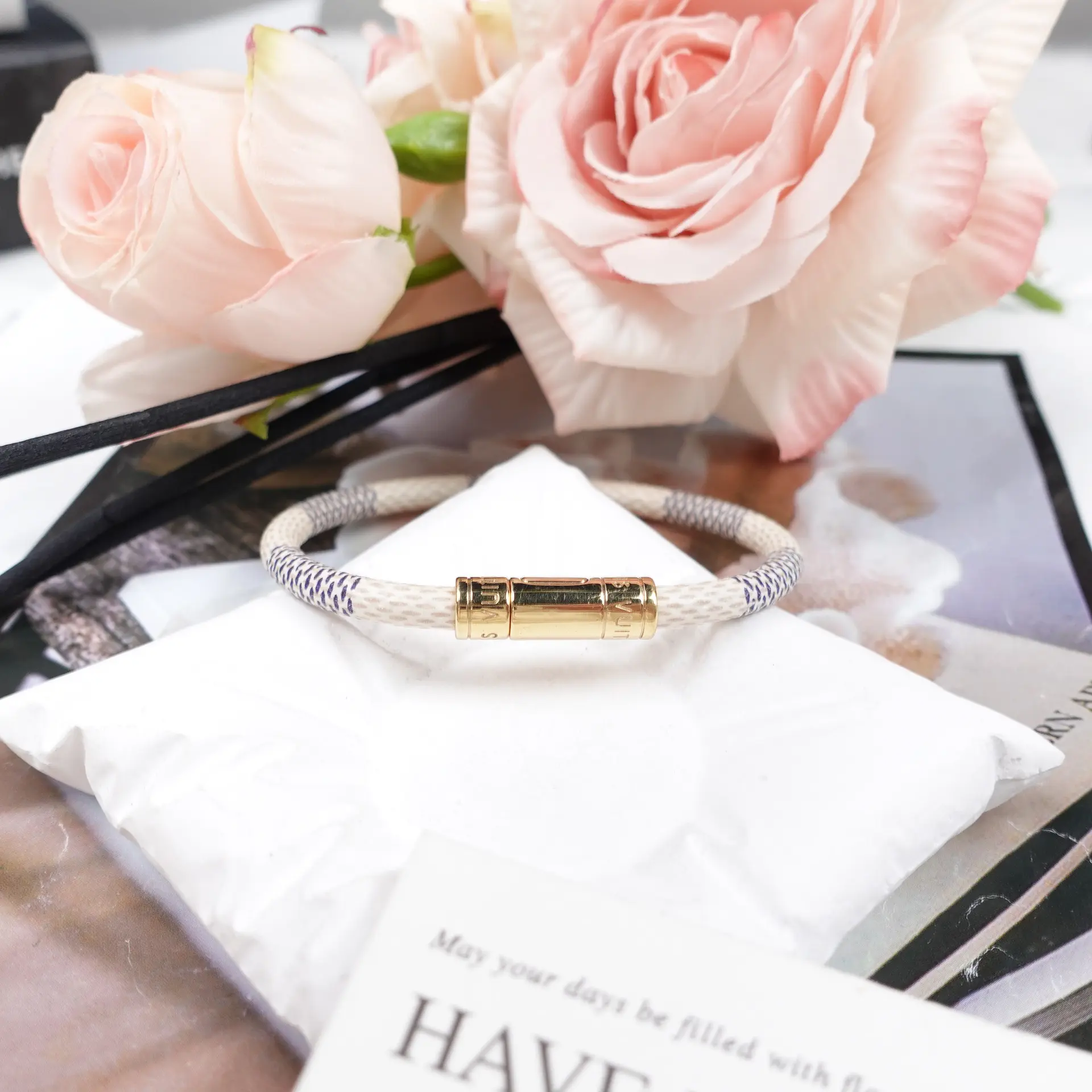 Pre-owned Louis Vuitton Azur Gold Tone Coated Canvas Bracelet T10290085