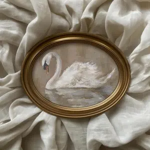 Swan Art Print Vintage Swan Oil Painting Antique Swan Wall Art Neutral Décor Vintage Bird Neutral Nursery Wall Art Print Round