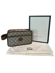 Pre-owned GUCCI Coated Canvas Clutches & Wristlets Supreme Clutch with Box and Dustbag
