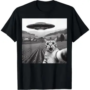 Cat Selfie with Alien UFO Funny Cat Gifts for Men Women Kid T-Shirt   100% cotton T-shirt