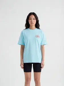 SnowDay San Francisco Cable Car Graphic Tee - Heavyweight Cotton Oversized T-Shirt Streetwear World Tour Collection Unisex Sizing Retro Future Logo High Definition Graphics