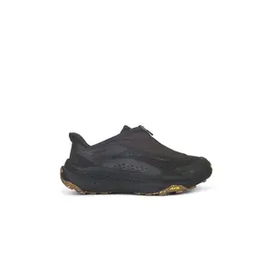HOKA U Project Transport in Carbon Black & Black