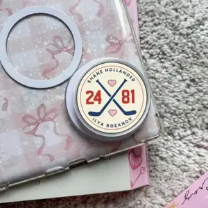 Heated Rivalry 24&81 Phone Grip, Ilya Rozanov & Shane Hollander Bookish Grip, Gift For Fans, Hockey Griptok pop socket sticky magnetic mount TV Inspired Wireless Foldable Mag-Safe Holder
