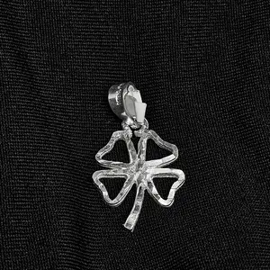 Leaf Clover Pendant – Lucky Four Leaf for Women & Men