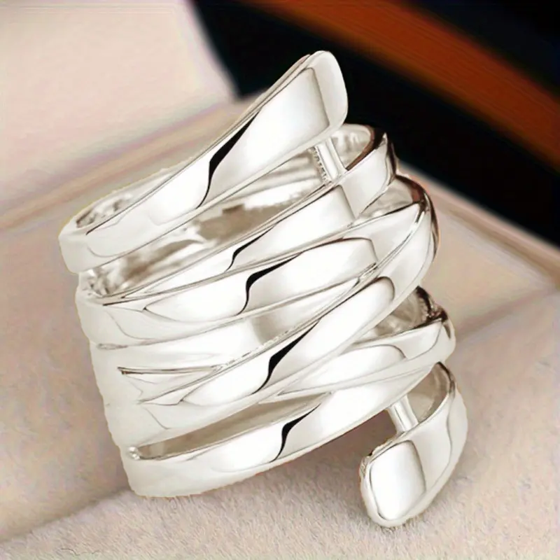 Creative Vintage Thick Wide Ring Elegant Holiday Style Ladies Fashion Personality Ring Perfect Accessories Party Glamour Jewelry Valentine's Day Holiday Gifts friendship ring engagement rings Unique Statement Design