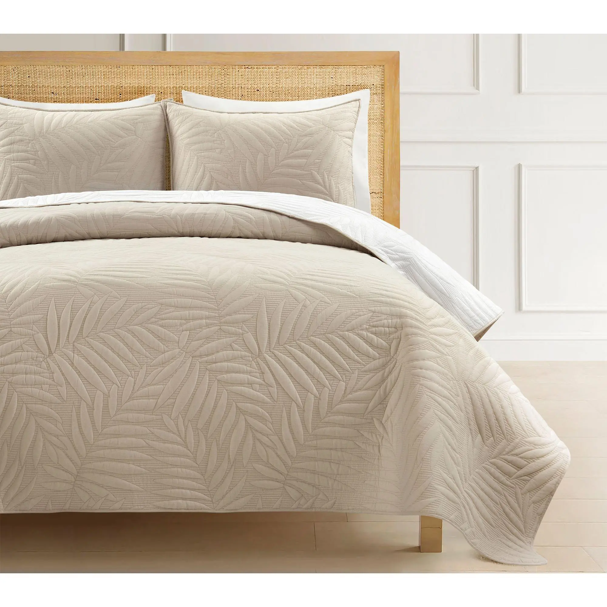 Lush Decor Isla Embroidered Leaf Reversible Quilt 3pc Set- F/Q