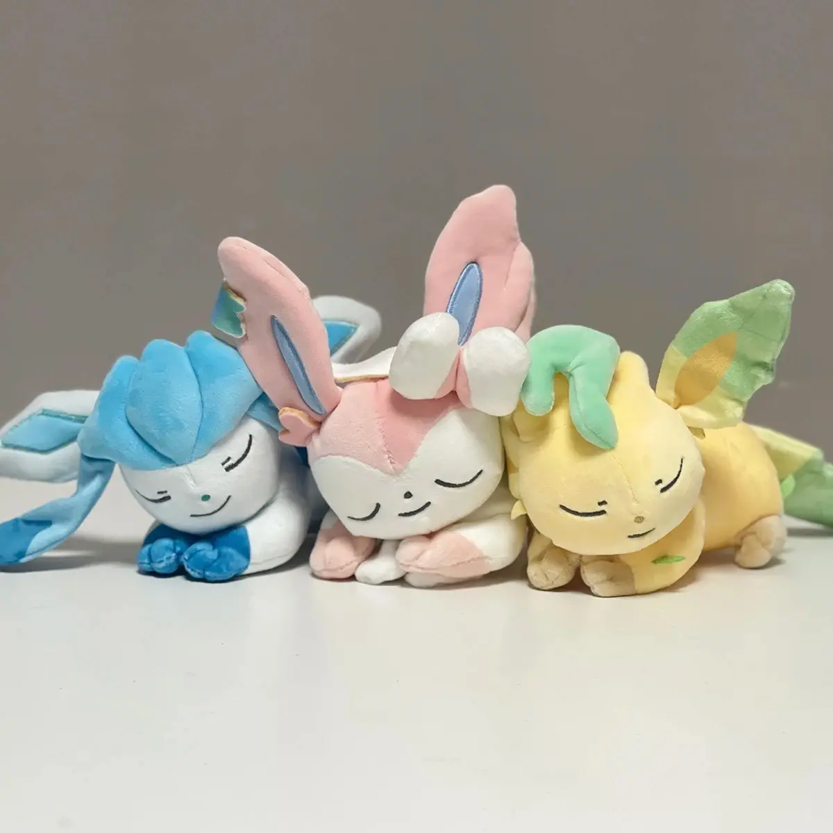 New Sleeping Pokemon Plush Toy Soft Cute Eevee Evolution Glaceon Leafeon Sylveon Doll Gifts