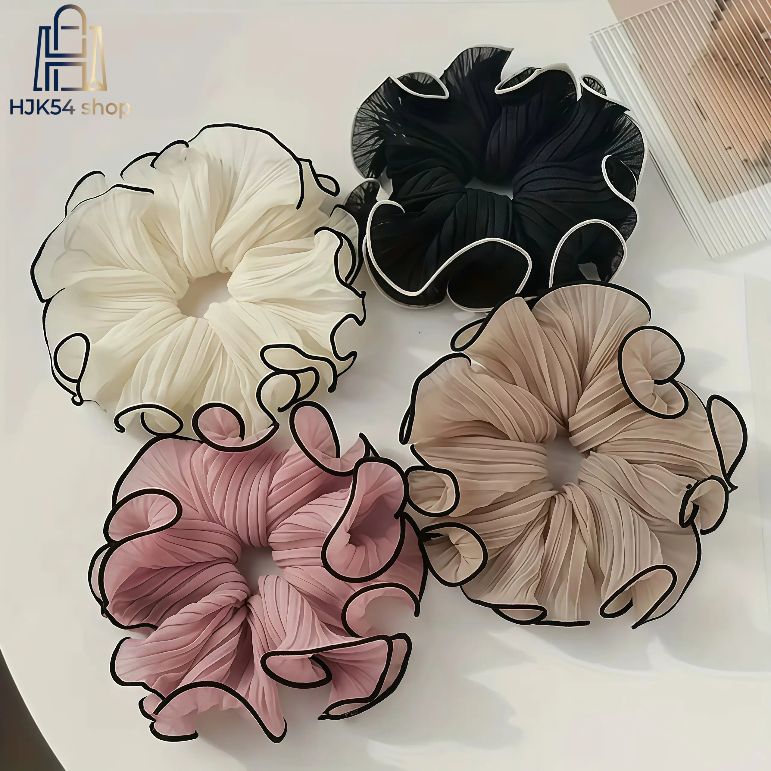 Women's 4pcs Oversize Pleated Chiffon Scrunchies - Soft Hair Ties, Ruffled Black Edge, Voluminous Style Accessory, Comfortable Fit for Any Occasion, Elegant Chic Fabric Hair Accessory