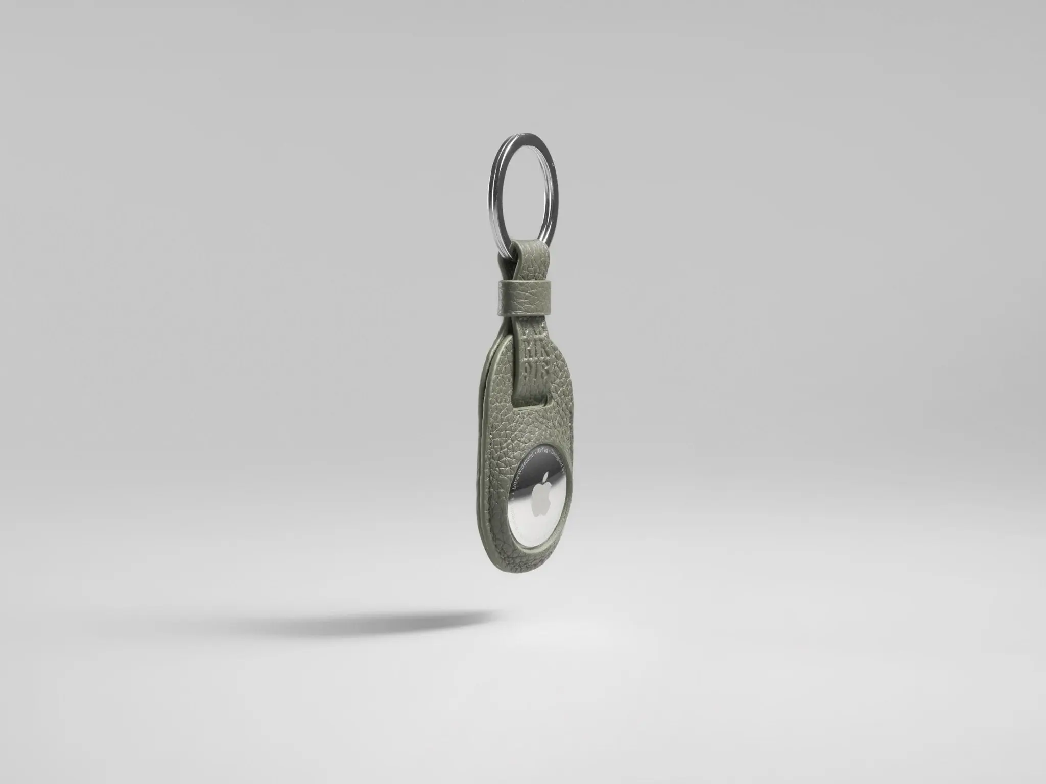 Leather AirTag Keychain | Sleek Tracker Holder for Keys, Bags & More