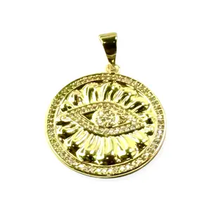 Un dije de oro laminado con un ojo Religious Pendant Zirconia Inlays