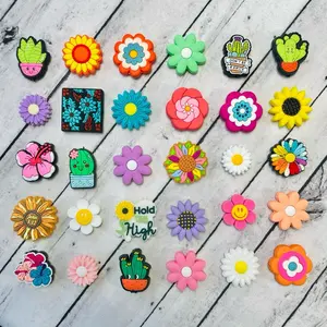 30 Springtime Floral Focal Beads