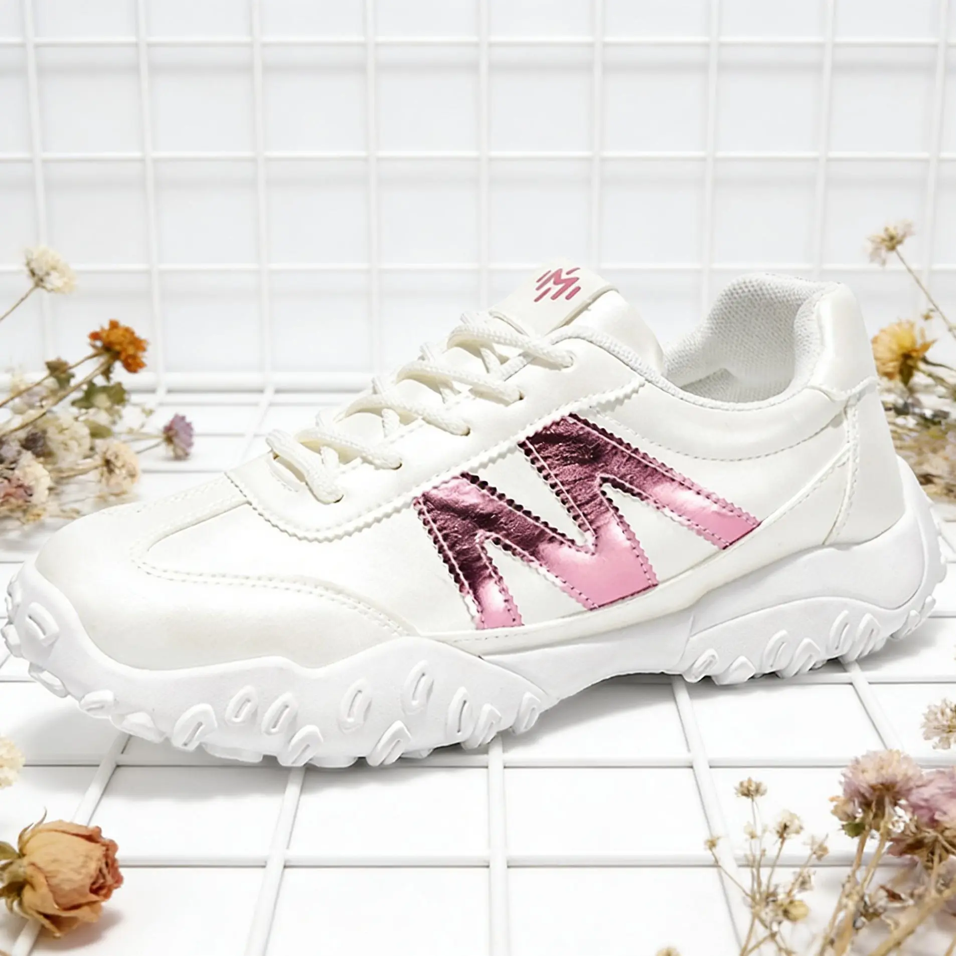 Women's Platform Sneakers, Chunky Modern Low-Top Walking Shoes in Breathable PU Leather with Cushioned Insole, Lace-Up for Casual Streetwear, Footwear, Sports Shoes, Trainer