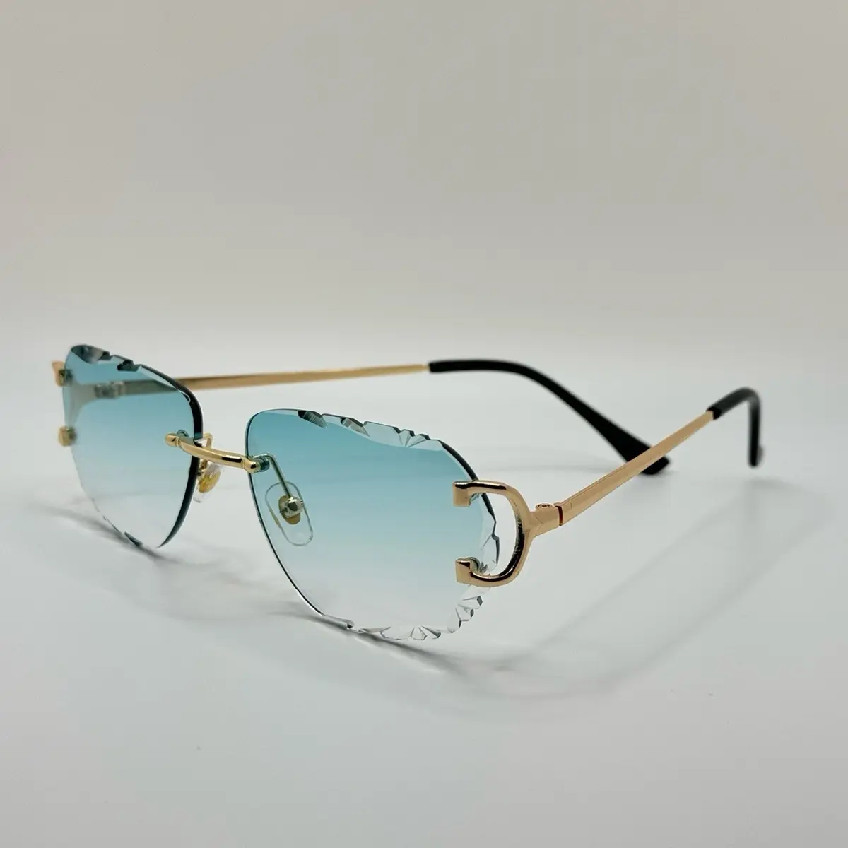 Elegant Rimless Sunglasses with Gradient Blue Lenses - Gold Fashionable Frames, UV400 UV Blocking, Trendy Casual Street Style Eyewear for Women & Men, Beach Use, Fashionable Frames Sunglasses, Street Style Sunglasses