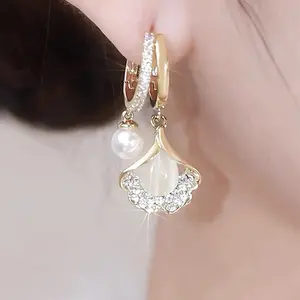 LisiZen French Ginkgo Leaf Pearl Earrings for Women, Elegant Chic Design, Luxury Minimalist Jewelry Gift 2025 DZEH1538