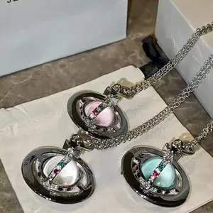 Y2k style queen necklace, spring color, adjustable size, large orb necklace, suitable for daily matching, unisex.