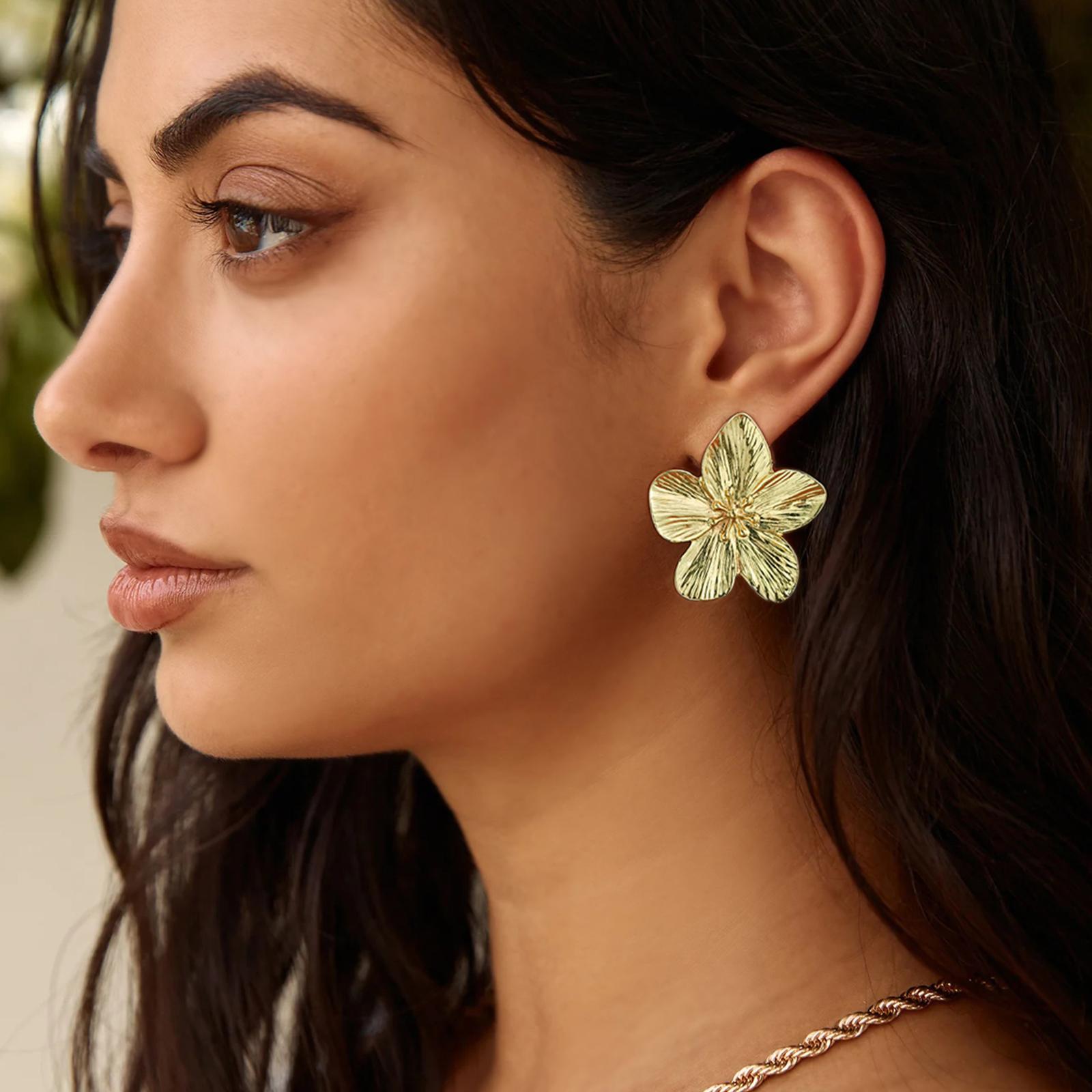 17KM 14K Gold Plated Flower Leaf Earrings ,Bold Irregular Chunky Dangle Statement Jewelry Set for Women 17KM 14K Gold Plated Flower Leaf Earrings ,Bold Irregular Chunky Dangle Statement Jewelry Set for Women