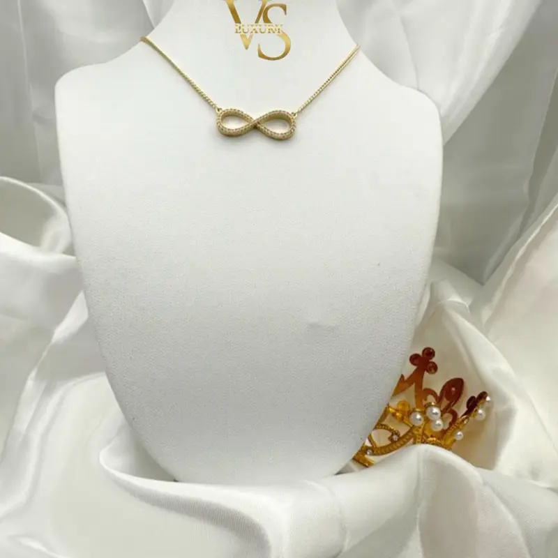 Valdes Luxury Cadena Infinito con Circonias Oro Laminado Chapado en 14K