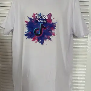 Camiseta Sublimada Personalizada TikTok Trends Poliéster Manga Corta para Fans