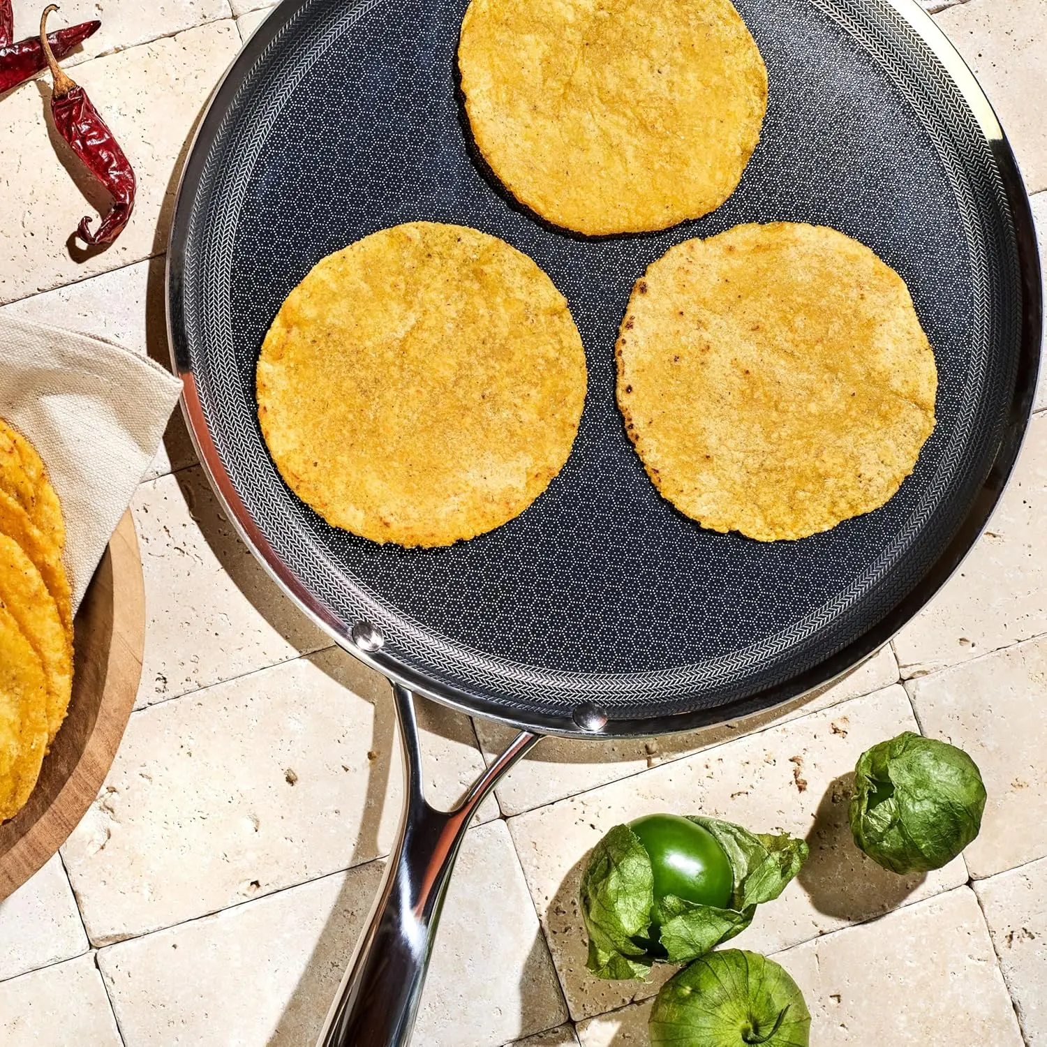 Aazon.co: HexClad Hybrid Nonstick Sall Roasting Pan with Rack