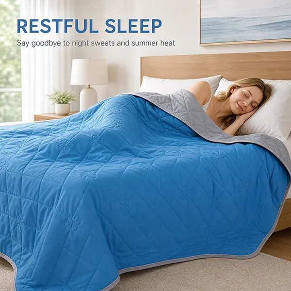 1pc Extra Large Cooling Blanket Quilt Suitable for Adults - Lightweight Breathable Air-Cooled Bedspread, Summer Heat, Soft Moisture-Wicking Comforter, Fits Most Beds, Machine Washable Cooling Bed Cover, Random Color