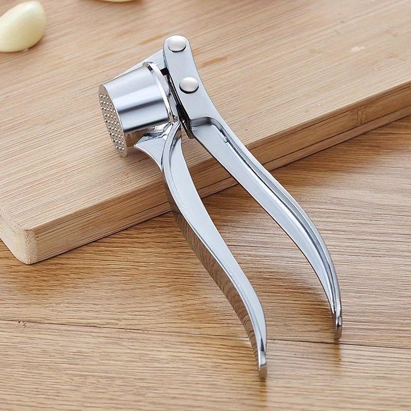 Stainless Steel Garlic Press, 1 Count Manual Handheld Garlic Ginger Fruit Crusher, Essential Kitchen Tool for Home Dining Room Barbecue, Kitchen Utensils