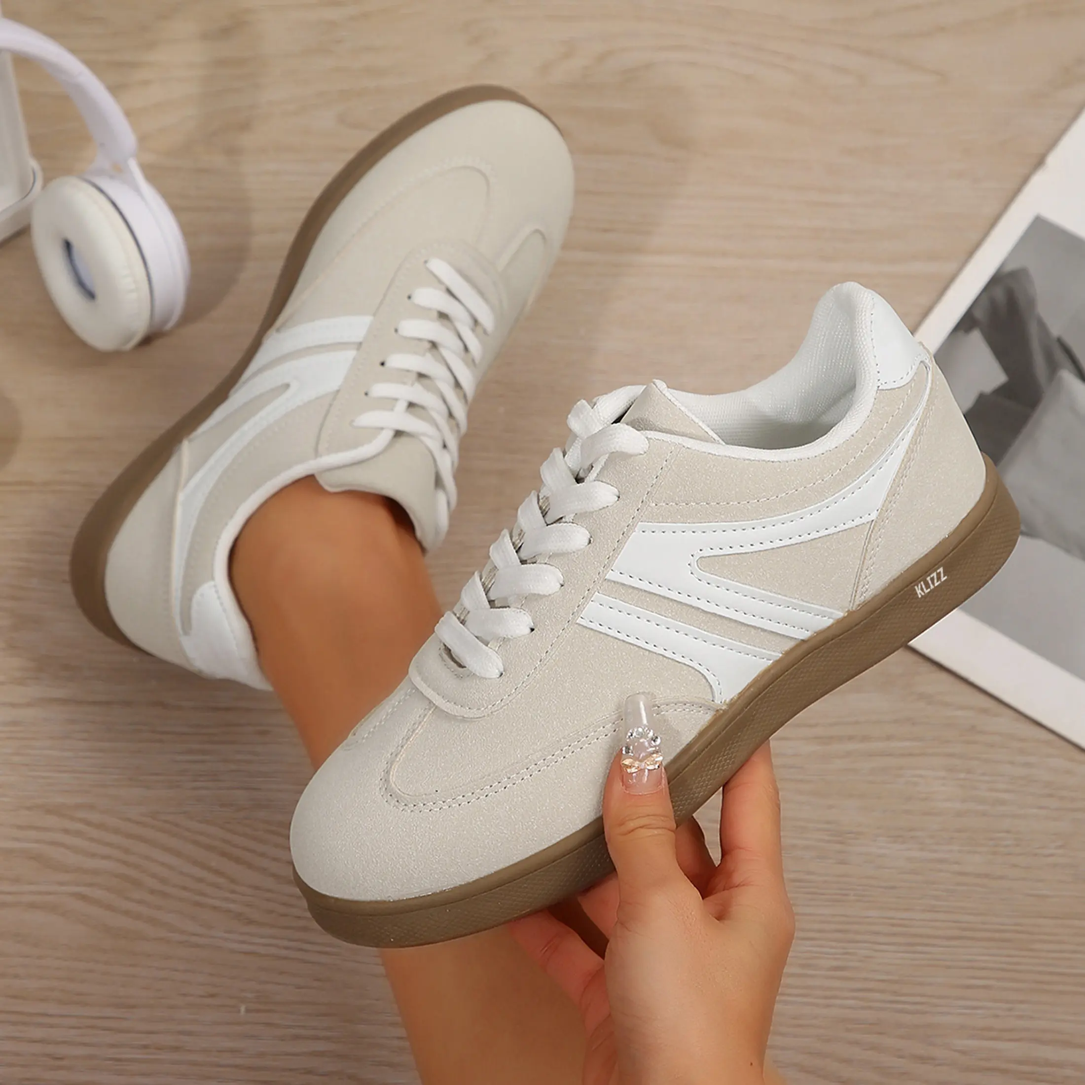 Women's Lightweight Sneakers Breathable Lining for All Seasons Springfresh