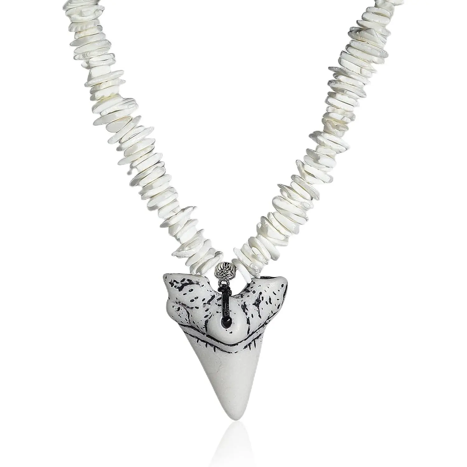 White Puka Shell Adjustable Chain Necklace Hawaiian Seashell for Women Men Beach Necklaces Clam Chips Surfer Conch Handmade Bohemian Summer Imitation Cool Fossil Shark