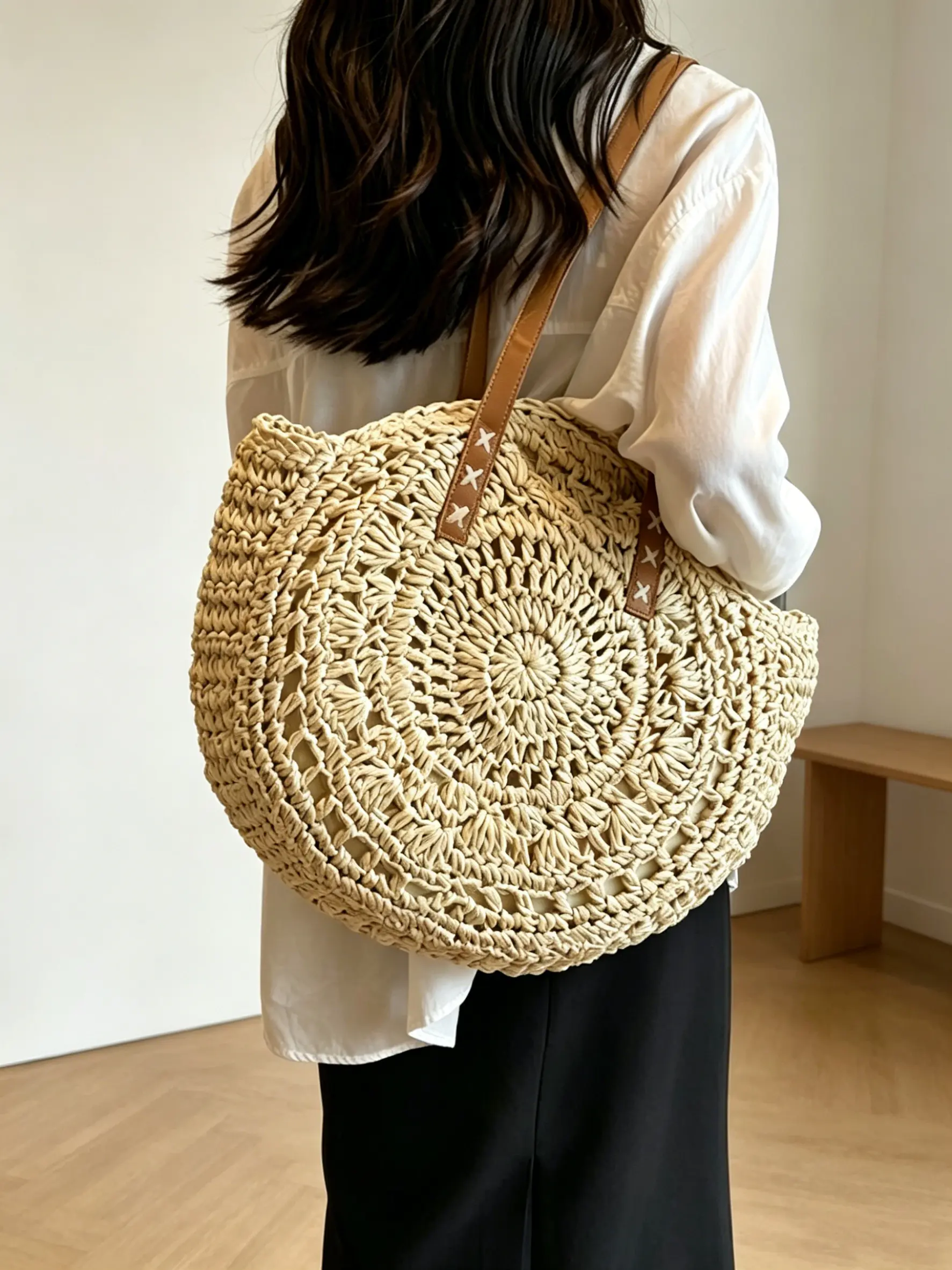 Straw/Bamboo Woven Sporty Chic Minimalist Single-Shoulder Tote Bag, High-Capacity Multi-Function Gym & Beach Bag, Sports & Outdoor Travel Accessory