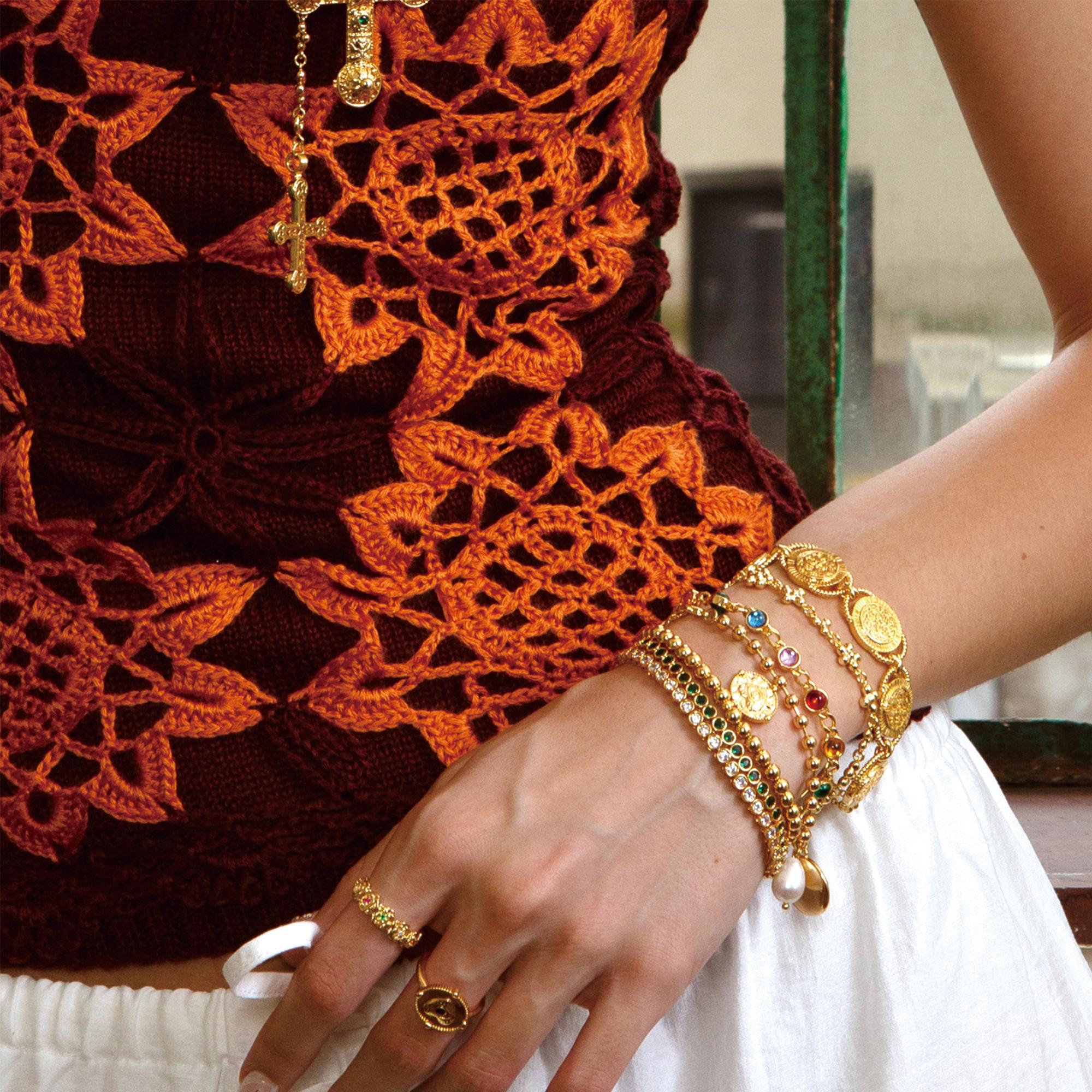 en route Gold Daisy Molecule Bracelet, Minimalist Jewelry Designed for Stacking, Versatile Chic Piece for Set Styling, Layered Outfits & Everyday Wear