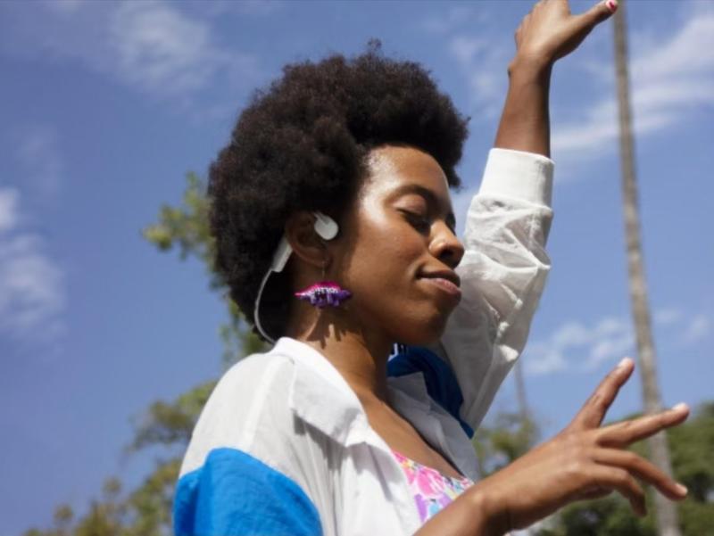 SHOKZ OpenMove - Open-Ear Bluetooth Sport Headphones, Bone Conduction Wireless Earphones, Sweatproof for Running and Workouts