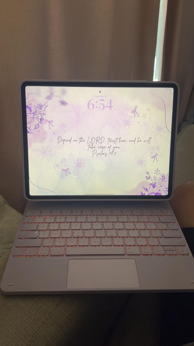 Item: Purple, IPad Air 13 2024 