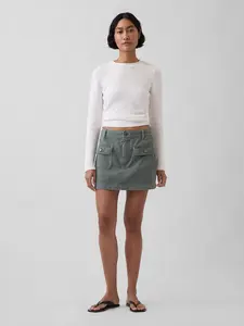 Gap Women's Mid Rise Cargo Mini Skort