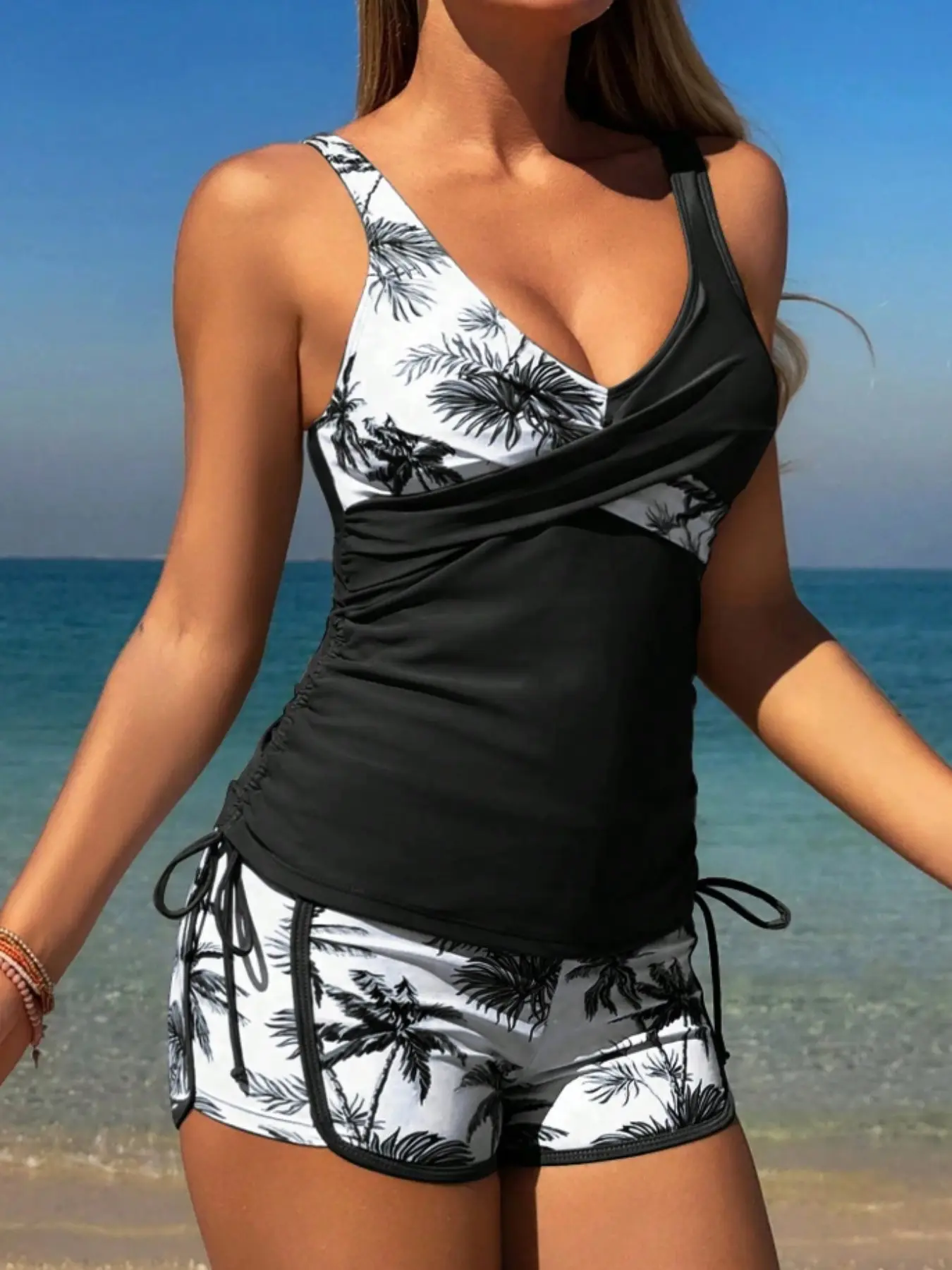 Women's Plant Print Cross Front Conservative Tankini Swimsuit, Two-Piece Bathing Suit for Women, Stylish Beachwear, Tankini With Shorts, Plants Print Tankini, Tankini Outfit, Swimwear
