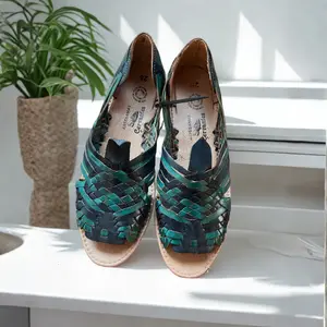 Women’s Open Toe Leather Turquoise and teal Huaraches handmade