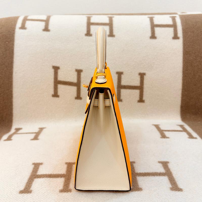 Pre-owned HERMÈS Leather tote bags Hermes Horse Shoe Kelly 25 Epsom 9V Jaune D’or 10 Craie (0429p0)