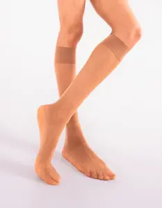 KNEE-HIGH 03