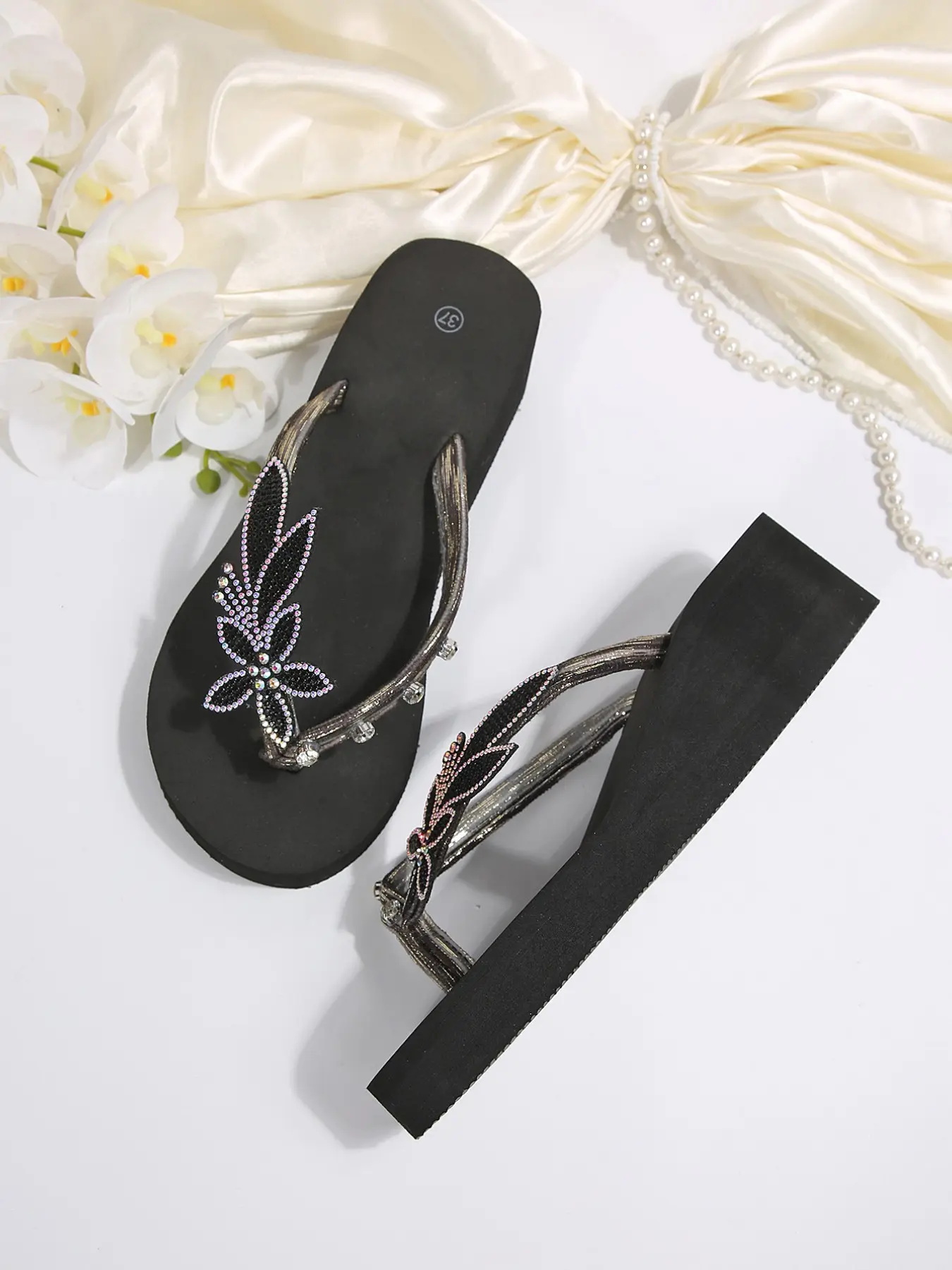 Women's Summer New Rhinestone Flower Wedge Sandals, Elevated Sandals, Open Toe Thick Sole Rubber Flip Flops, Casual Beach Shoes for Summer, Bohemian Flower Sandals, Boho Sandals