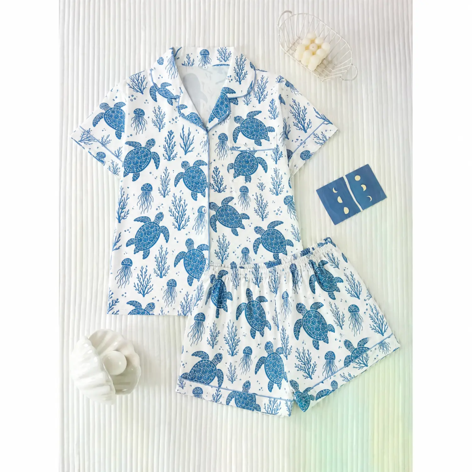 White Turtle Print Short Sleeve Pajama Set, Lightweight Summer Sleepwear for a Cozy Night