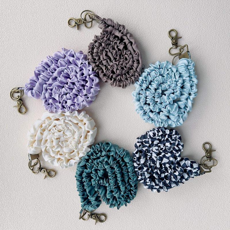 Elastic Hairband Lanyard Keychain for Women Hands-Free ID Key Holder Necklace Stretchy Lightweight Design Cute Practical Accessory for Teachers Office School Travel Daily Use Gift Giving