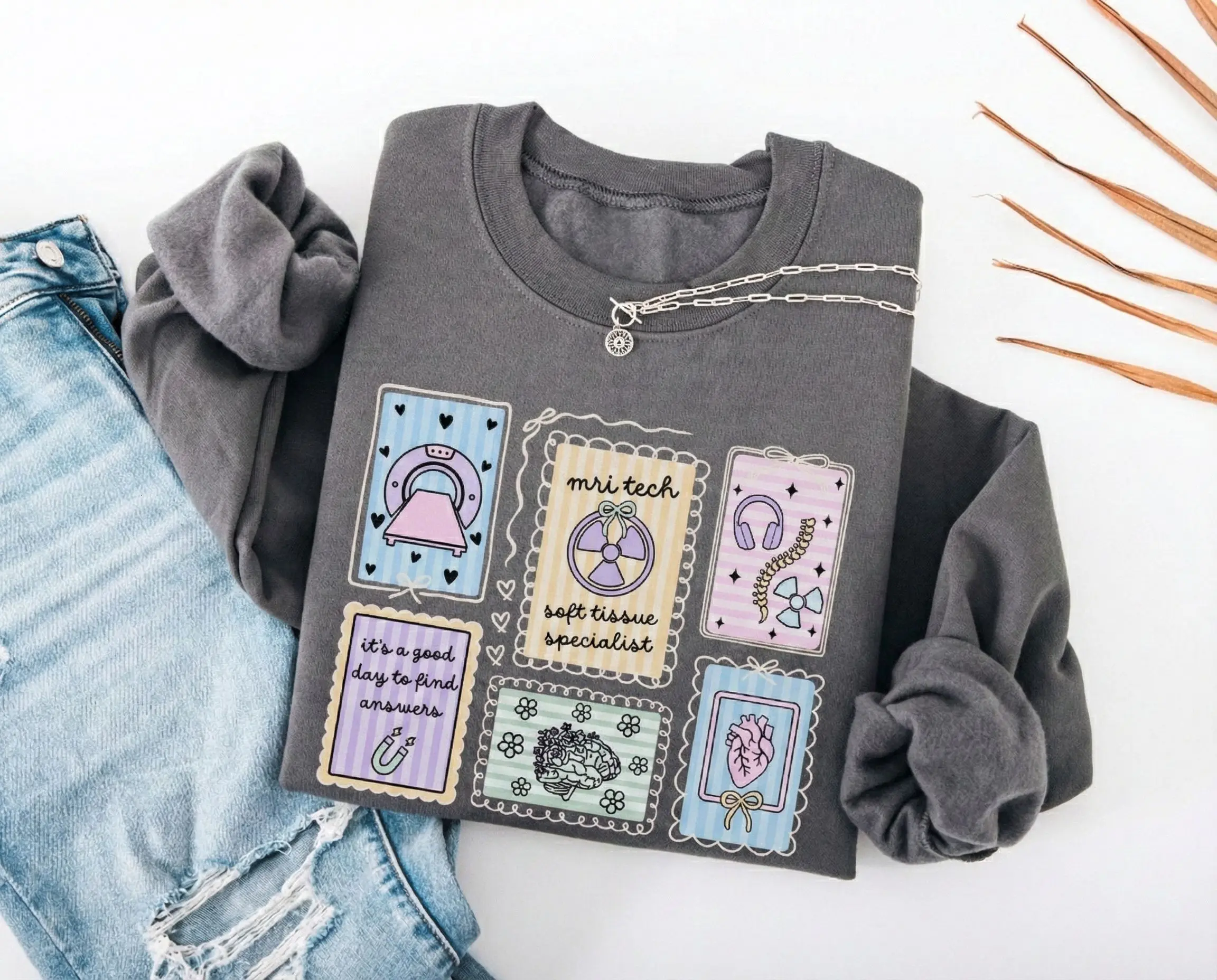Women's MRI Tech Crewneck Sweatshirt, Soft Oversized Fleece Top with Graphic Print, Casual Everyday Gift for Specialists, Fitted, Hoodie