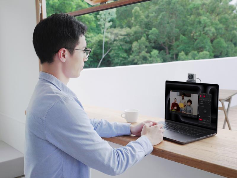 【NEW!!!】OBSBOT MEET 2 - AI-Powered 4K Webcam, AI Framing & Autofocus, Webcam with Microphone, Background Bokeh, 60 FPS, HDR Low-Light Correction, Beauty Mode, Webcam for PC, Streaming, Conference, Gaming, etc.