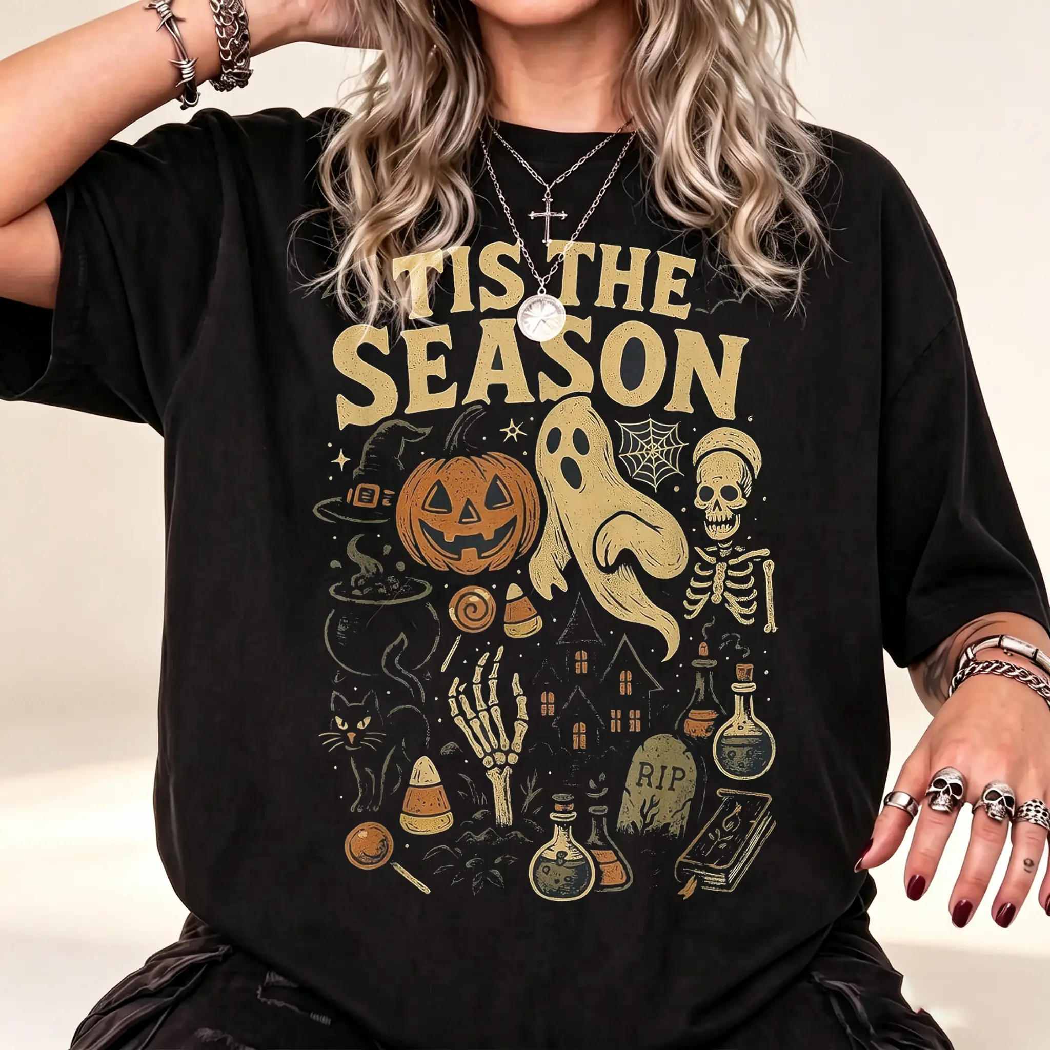 Women's Cotton T-Shirt - Retro Halloween "Tis' The Season" Graphic Top, Casual Vintage Aesthetic Tee with Pumpkin Ghost Prints