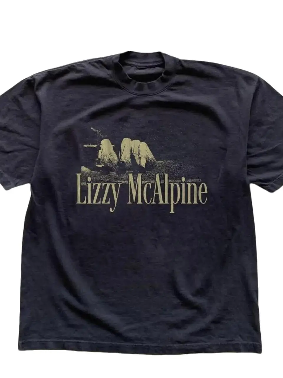 Lizzy McAlpine Vintage Style Shirt, Indie Music Graphic Tee, Retro Concert Inspired T-Shirt, Folk Pop Fan Gift, Aesthetic Unisex Graphic Tee