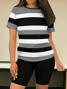 Plus Size Casual Shorts Set with Crew Neck Top & SolidColor Pocket Shorts -Women's Spring & Summer Outfits- Love