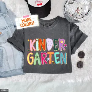 Comfort Colors Kindergarten Teacher Shirt Shabby Chic Hand Drawn Colorful Doodle Stars Gold Glitter Teacher T-shirt Appreciation Gift Tee