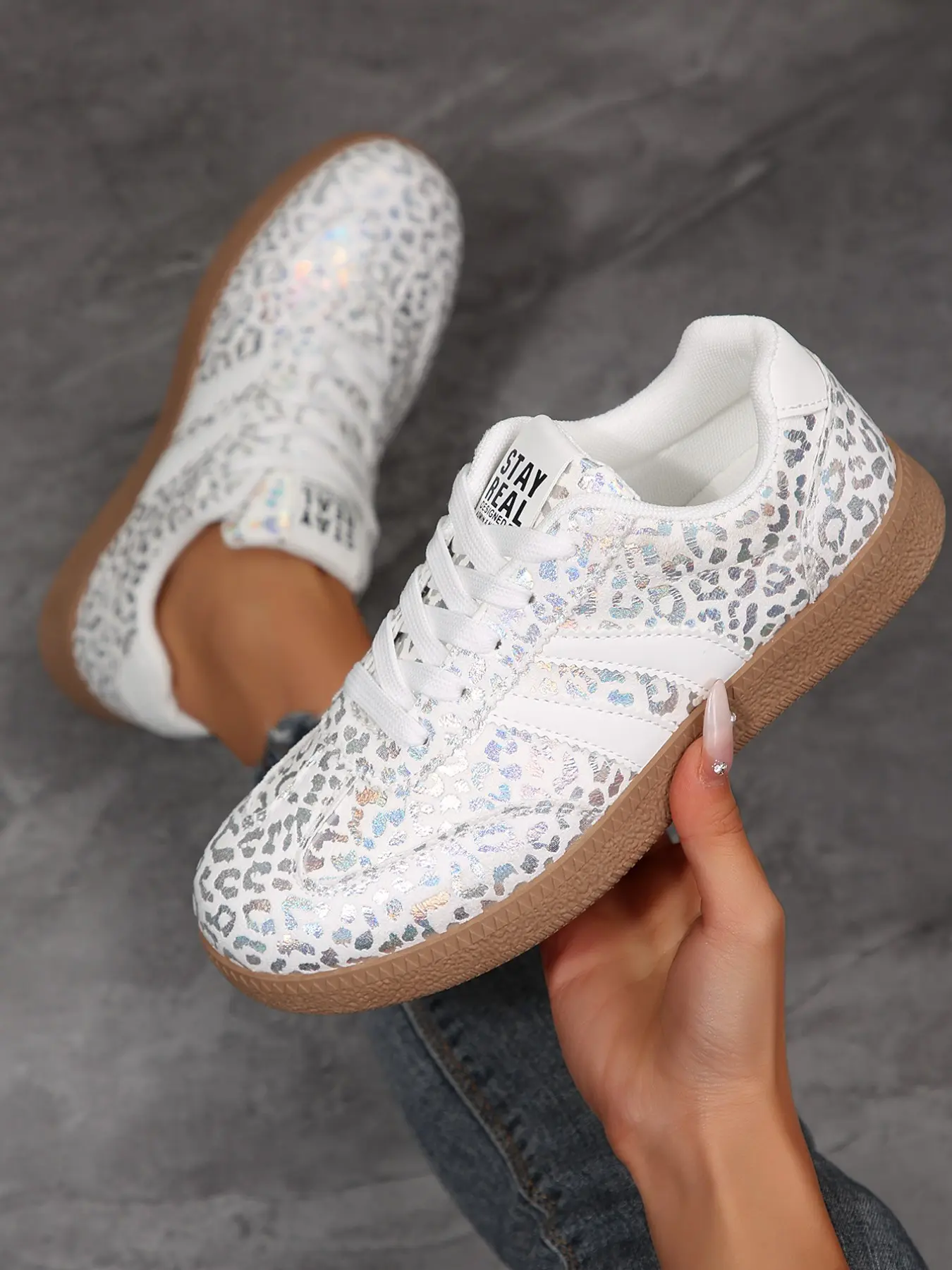 Women's Spring Summer Sports Shoes Sneaker Casual Low Top Lace-Up Round Toe with Rhinestones, Textile Upper, PU Sole, All Seasons, Glitter Design Sneakers, Fashion Sneakers, Rhinestone Embellished Sneakers, Stylish Sneakers, Fashionable Casual Sneakers