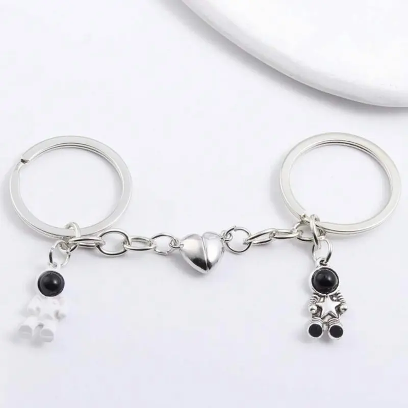 2pcs Couple Heart & Spaceman Charm Keychain magnetic bracelets ed c accessories