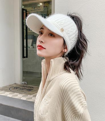 Women's Warm Knitted Baseball Cap - Thick, Warm, and Elastic, Adjustable Size, Autumn-Winter Ambience | Christmas & New Year Collection